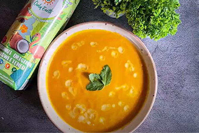 Carrot, Ginger & Coconut Plant based Soup